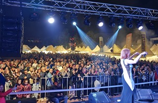 10. Hemşehri Dernekleri Festivaline Zeynep Başkan Damga Vurdu!